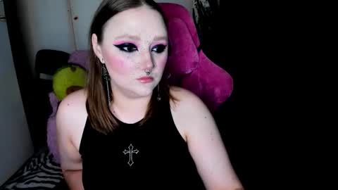Snapshot of motorkate chatting on September 15, 2025, 7:36 pm motorkate online show from September 15, 2025, 7:36 pm