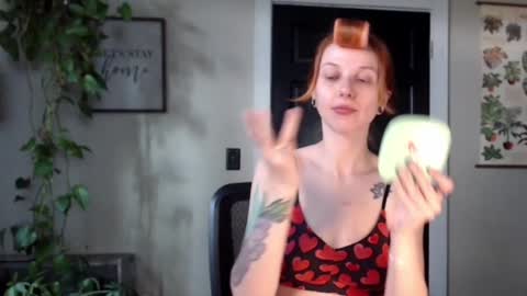 Mousie online show from November 5, 2025, 7:47 pm