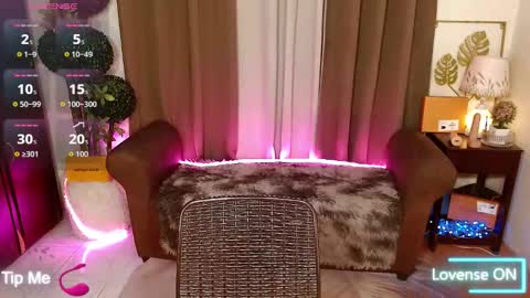 mouthwatering_ayesha online show from September 26, 2025, 2:04 am