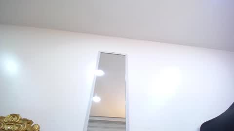 Snapshot of moxa_hot chatting on January 15, 2025, 2:06 am moxa hot online show from January 15, 2025, 2:06 am