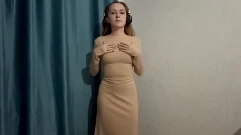 Snapshot of mozelleberendt chatting on November 29, 2025, 4:21 pm Jenny online show from November 29, 2025, 4:21 pm