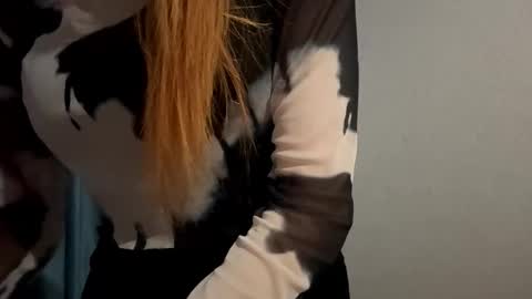 Snapshot of mozelleberendt chatting on November 30, 2025, 3:49 pm Jenny online show from November 30, 2025, 3:49 pm