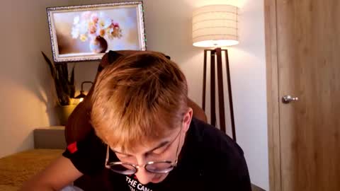 Mr Evans online show from November 15, 2025, 6:37 pm