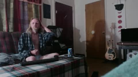 mr_happy12 online show from October 2, 2025, 10:22 am