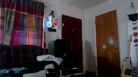 mr_happy12 online show from October 31, 2025, 9:16 pm