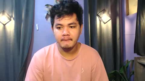 Snapshot of mr_olivercummerx chatting on November 1, 2025, 8:44 pm mr_olivercummerx online show from November 1, 2025, 8:44 pm