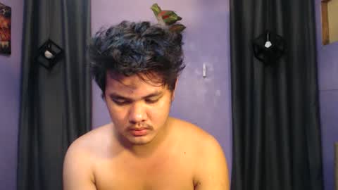 Snapshot of mr_olivercummerx chatting on November 17, 2025, 5:19 pm mr_olivercummerx online show from November 17, 2025, 5:19 pm