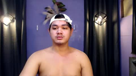 Snapshot of mr_olivercummerx chatting on November 23, 2025, 3:45 pm mr_olivercummerx online show from November 23, 2025, 3:45 pm