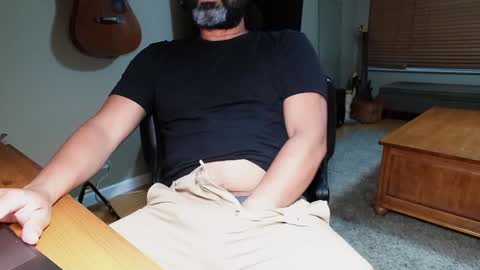 Snapshot of mr_rabbit77 chatting on January 2, 2025, 1:38 am Rabbit online show from January 2, 2025, 1:38 am