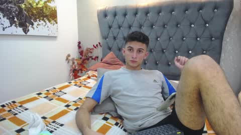 Snapshot of mr_williseo chatting on January 8, 2025, 1:32 am williseo online show from January 8, 2025, 1:32 am