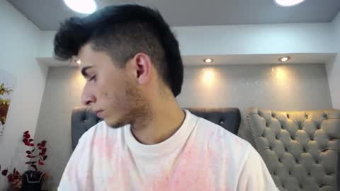 Snapshot of mr_williseo chatting on February 2, 2025, 7:57 pm williseo online show from February 2, 2025, 7:57 pm