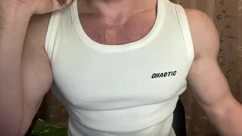 Snapshot of mrbiceps_23 chatting on January 20, 2025, 12:28 pm Mrbiceps23 online show from January 20, 2025, 12:28 pm