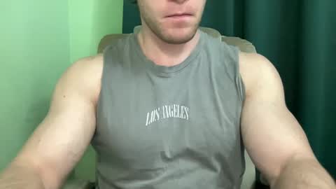 Snapshot of mrbiceps_23 chatting on February 1, 2025, 12:16 pm Mrbiceps23 online show from February 1, 2025, 12:16 pm