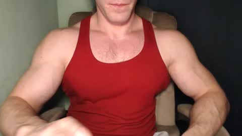 Snapshot of mrbiceps_23 chatting on February 7, 2025, 5:29 pm Mrbiceps23 online show from February 7, 2025, 5:29 pm