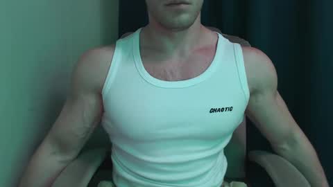 Snapshot of mrbiceps_23 chatting on February 14, 2025, 3:47 pm Mrbiceps23 online show from February 14, 2025, 3:47 pm