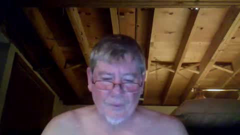 Snapshot of mrblade666 chatting on October 20, 2025, 12:00 am mrblade666 online show from October 20, 2025, 12:00 am