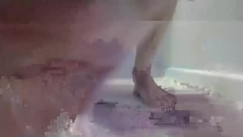 Snapshot of mrdee684945 chatting on December 21, 2025, 5:20 pm mrdee684945 online show from December 21, 2025, 5:20 pm