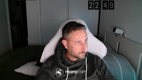 Snapshot of mrdr0o0o chatting on November 6, 2025, 9:48 pm mrdr0o0o online show from November 6, 2025, 9:48 pm