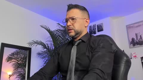 Snapshot of mrfrank_tattoo chatting on January 7, 2025, 2:30 pm MrFrank. online show from January 7, 2025, 2:30 pm