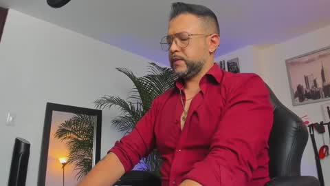 Snapshot of mrfrank_tattoo chatting on January 26, 2025, 2:19 pm MrFrank. online show from January 26, 2025, 2:19 pm