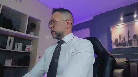 Snapshot of mrfrank_tattoo chatting on October 21, 2025, 12:17 pm MrFrank. online show from October 21, 2025, 12:17 pm