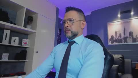 Snapshot of mrfrank_tattoo chatting on October 31, 2025, 11:44 am MrFrank. online show from October 31, 2025, 11:44 am