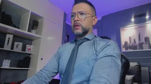 Snapshot of mrfrank_tattoo chatting on November 1, 2025, 10:39 am MrFrank. online show from November 1, 2025, 10:39 am