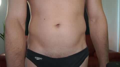 Snapshot of mrgreeneyes01 chatting on October 31, 2025, 7:31 am juan luis online show from October 31, 2025, 7:31 am