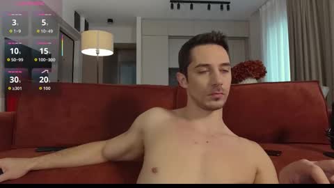 Snapshot of mrgreeneyes01 chatting on November 19, 2025, 8:25 am juan luis online show from November 19, 2025, 8:25 am