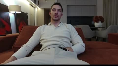 Snapshot of mrgreeneyes01 chatting on December 17, 2025, 4:57 pm juan luis online show from December 17, 2025, 4:57 pm