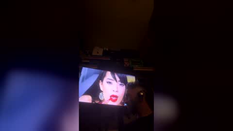 mrhetzer online show from December 21, 2025, 8:32 am