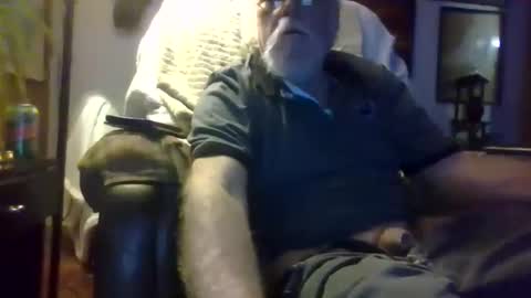 mrhollar online show from December 2, 2025, 2:17 am