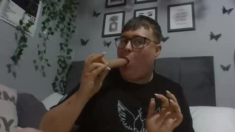 Snapshot of mrmercuryyy chatting on February 25, 2025, 8:09 pm mrmercuryyy online show from February 25, 2025, 8:09 pm