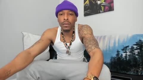 mromg007 online show from March 12, 2025, 1:08 pm