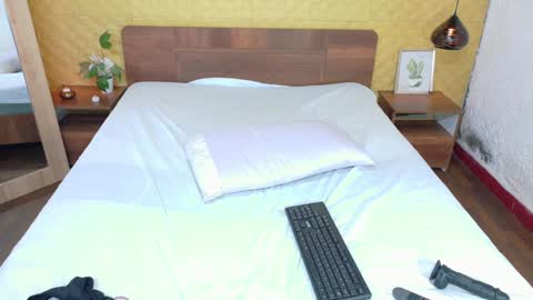 Snapshot of mrs_buttocks chatting on January 8, 2025, 5:26 pm mrs_buttocks online show from January 8, 2025, 5:26 pm