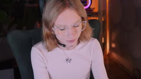 Snapshot of mrs_mills chatting on November 12, 2025, 6:47 am Barbie online show from November 12, 2025, 6:47 am