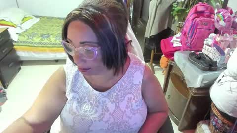 Snapshot of mrs_mommy chatting on March 5, 2025, 5:18 pm mrs_mommy online show from March 5, 2025, 5:18 pm