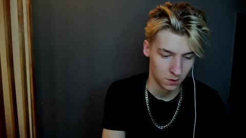 Snapshot of mrsexycum4u chatting on December 30, 2024, 9:40 pm Adam online show from December 30, 2024, 9:40 pm