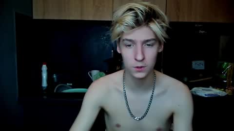 Snapshot of mrsexycum4u chatting on January 23, 2025, 11:47 pm Adam online show from January 23, 2025, 11:47 pm