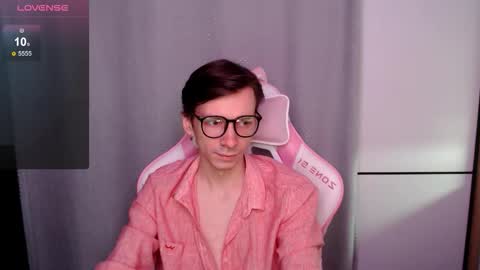 Shy Boy  online show from December 16, 2025, 10:20 am