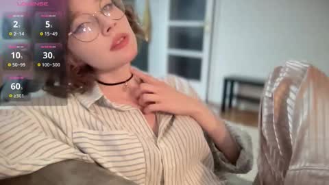 ms_christiana online show from November 19, 2025, 1:49 am