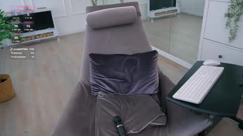 Samantha online show from February 3, 2025, 4:52 pm