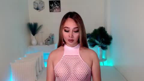 Snapshot of ms_lhaydeebunny chatting on September 18, 2025, 4:03 am Evon online show from September 18, 2025, 4:03 am