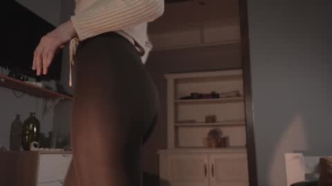 Snapshot of ms_lorelei chatting on December 20, 2024, 8:12 pm Lore online show from December 20, 2024, 8:12 pm