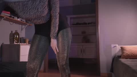 Snapshot of ms_lorelei chatting on December 27, 2024, 9:11 pm Lore online show from December 27, 2024, 9:11 pm