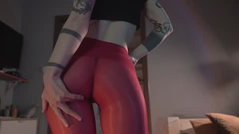 Snapshot of ms_lorelei chatting on January 30, 2025, 8:10 pm Lore online show from January 30, 2025, 8:10 pm