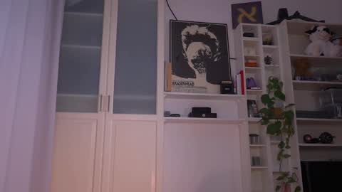 Snapshot of ms_lorelei chatting on November 14, 2025, 8:07 pm Lore online show from November 14, 2025, 8:07 pm