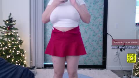 Snapshot of ms_mochii chatting on December 21, 2024, 10:51 pm R o r i SnapChat heyroriv2 wednesday - sunday Noon oclock mountain - 5pm mountain online show from December 21, 2024, 10:51 pm