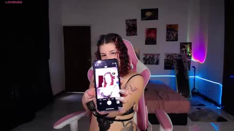 Snapshot of ms_ratuelita chatting on October 19, 2025, 5:46 pm Manuela3 online show from October 19, 2025, 5:46 pm