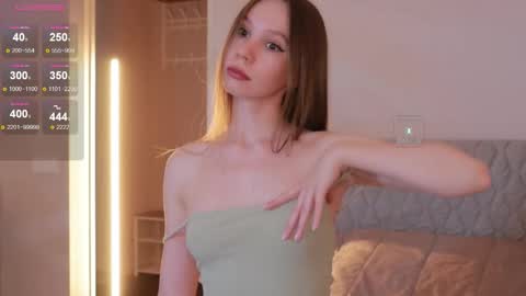 Snapshot of msaura chatting on October 23, 2025, 5:29 am Svetlana online show from October 23, 2025, 5:29 am